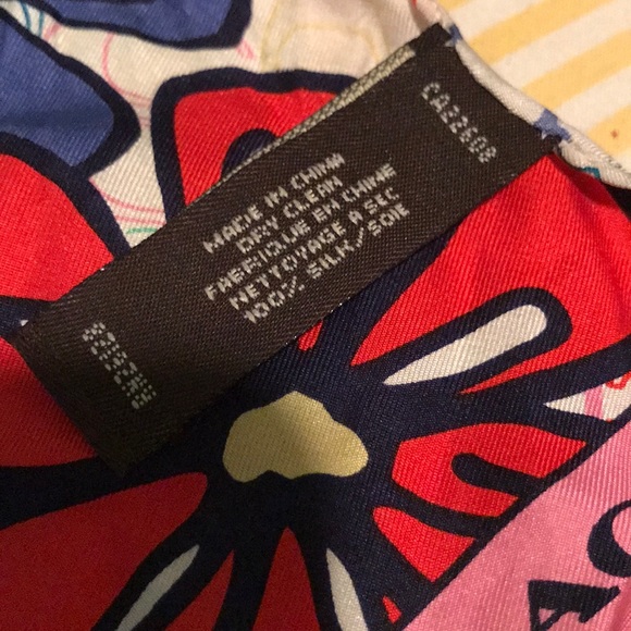 Scarf - Picture 3 of 3